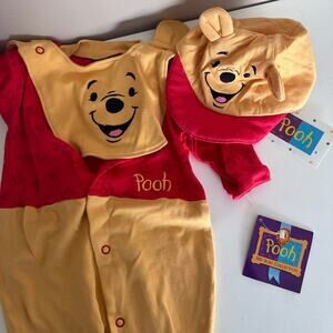Pooh 100 Acre Collection Vintage Winnie the Pooh Baby Outfit Hat Bib Onesie New